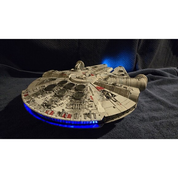 STAR WARS Millennium Falcon 1/72 scale Plastic Model Fine Molds, With LE… - Picture 4 of 16
